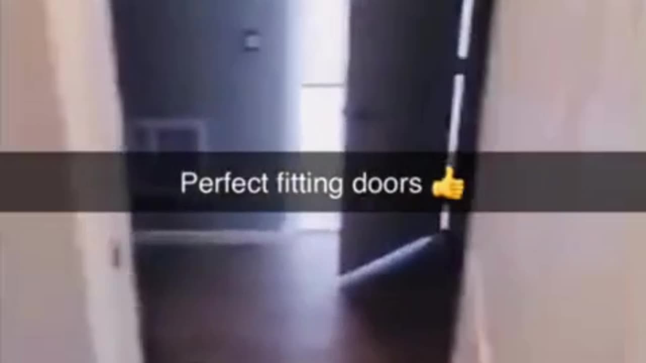 When ‘Perfect Fit’ Is Just a Suggestion 🚪👍😂