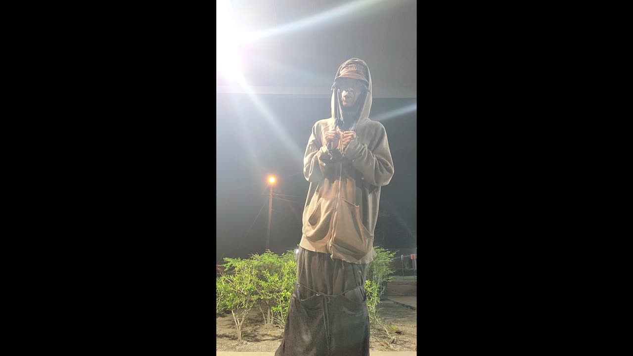 IN WAR KEEP UR EMOTIONS IN CHECC SHOW GOES ON EVEN THREW DA CHAOS DESTRUCTION KEEP YAHWEH FIRST💪🏾🔵