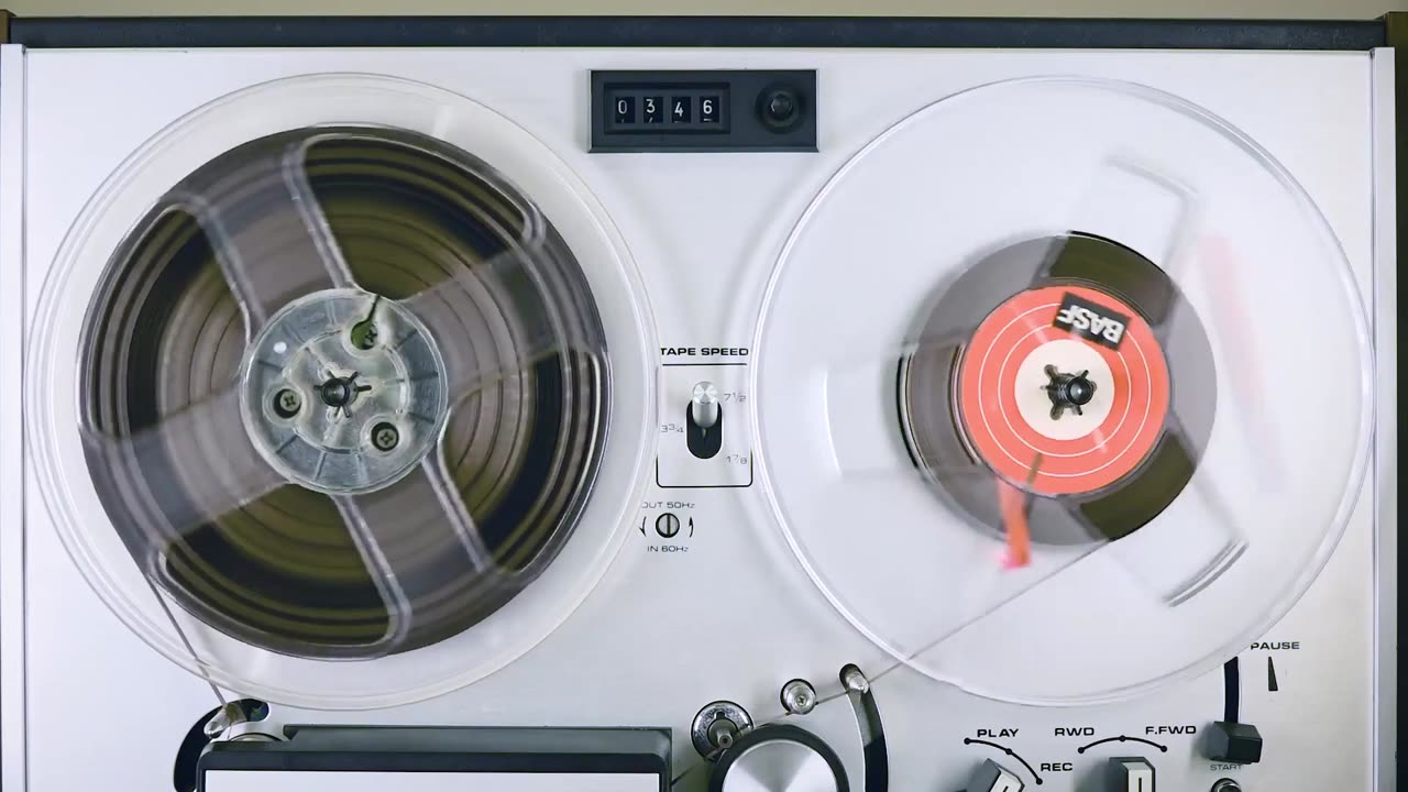 WOID - THA THIRTY NINTH DRAW - #2 EVEN A BROKEN CLOCK