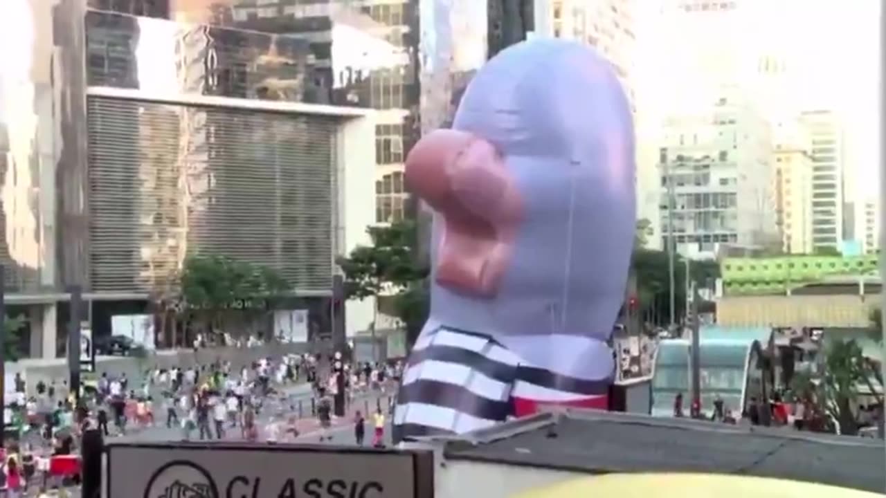 Curiosidade: foi ideia de Carla Zambelli mandar fazer os bonecos gigantes dos ministros do STF durante o impeachment de Dilma. Mas o ódio dos togados tá custando caro.