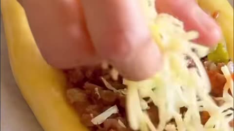 Today we re gona make Beef cheese bread snacks recipe with stuffed cheese in the side
