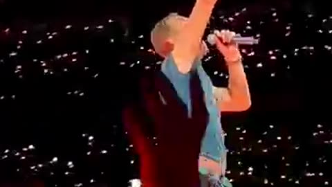 Must Watch: How did Coldplay end up exposing an affair at their concert? #celebr