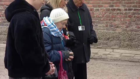 Auschwitz survivors pay tribute 81 years after liberation