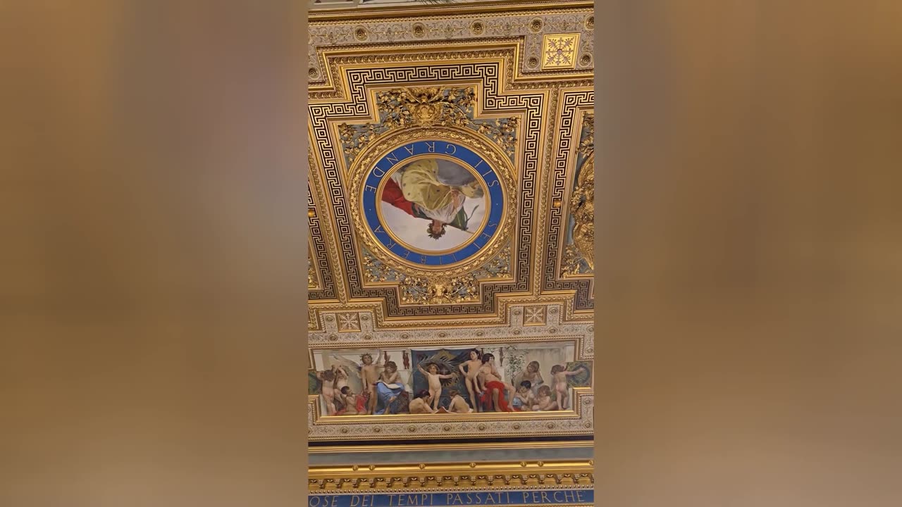 🔴 "Ma sei sui social e non sei a lavorarehhh"