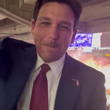 🚨🔥Governor Ron DeSantis In San Antone to watch the Gators bring it home!