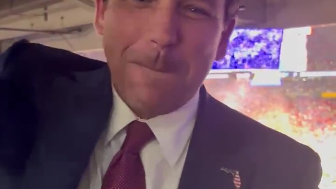 🚨🔥Governor Ron DeSantis In San Antone to watch the Gators bring it home!