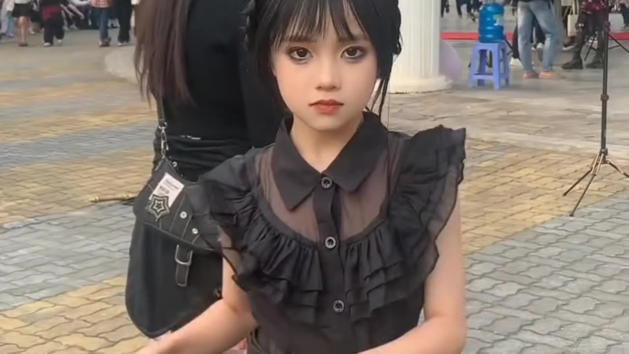 Would you like to dance with me 🖤?