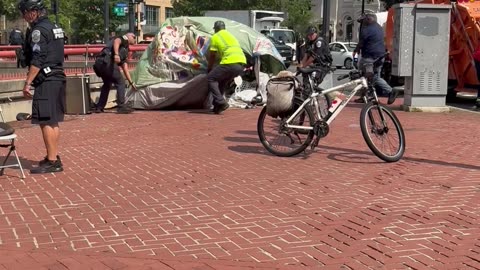 Police Taking Down Homeless People's Tents in DC