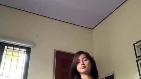 TRENDING SEXY DANCE IN THE DOOR