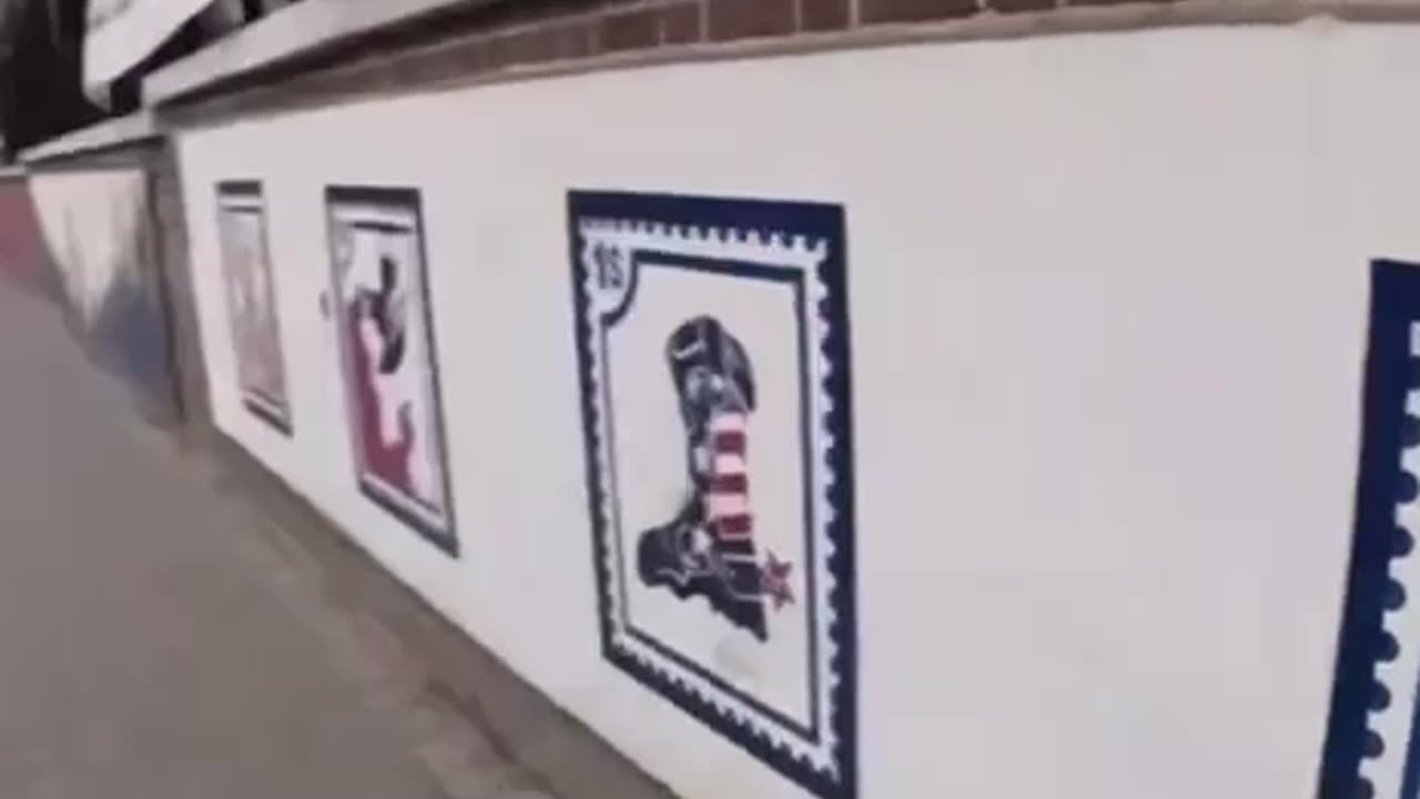 BIZARRE MURALS IN IRAN