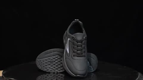 Men's shoes for autumn and winter are waterproof, versatile, anti-slip,