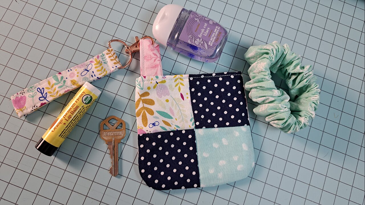 How to Make a Cute Patchwork Wallet From Leftover Fabric?