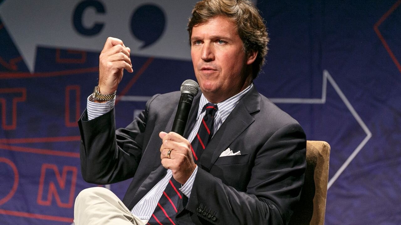 Chaos - Tucker Carlson Nearly Gets Into Brawl At Charlie Kirk Event