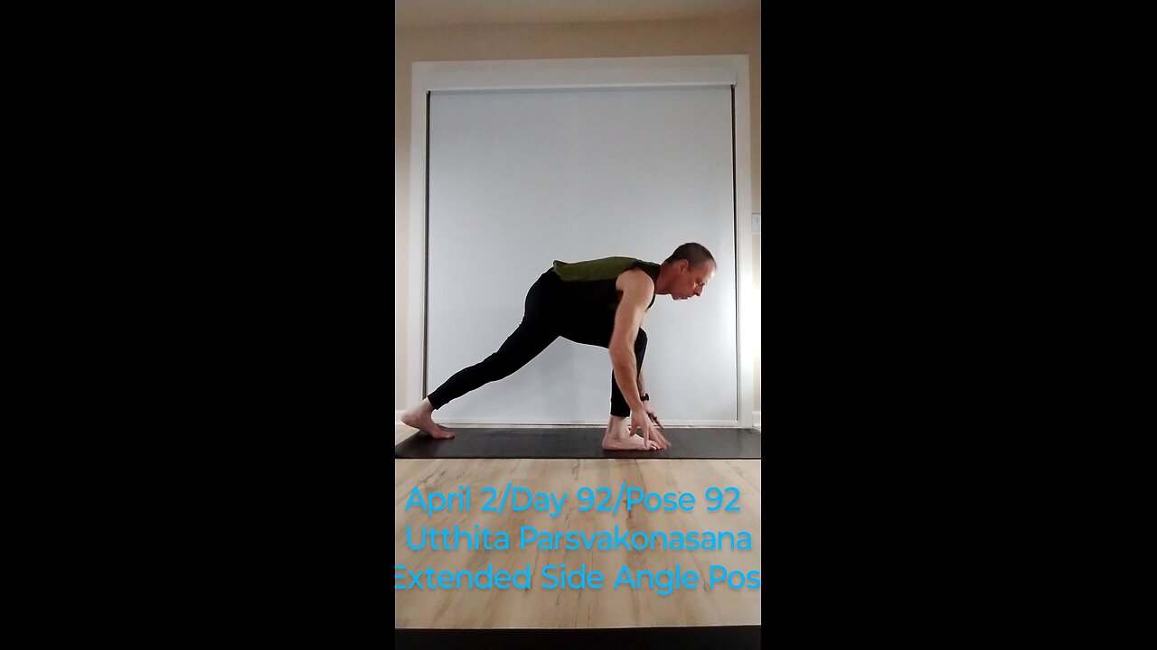 Utthita Parsvakonasana / Extended Side Angle Pose