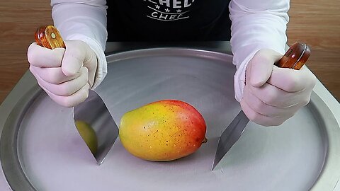 Mango ice cream rolls street food