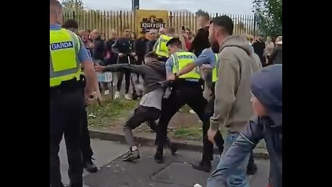 CORK IRELAND - 🇮🇪 The government sends in their sold out cop GOONS to attack innocent people.
