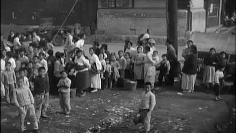 DISTRIBUTION OF FLOUR, SEOUL, KOREA - DISTRIBUTION OF FLOUR, SEOUL, KOREA - 111-adc-8528