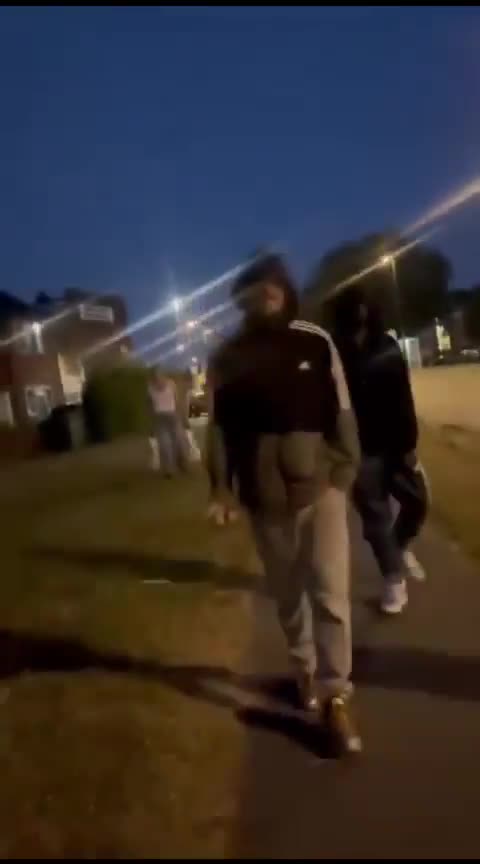 Muslims threat White woman and children