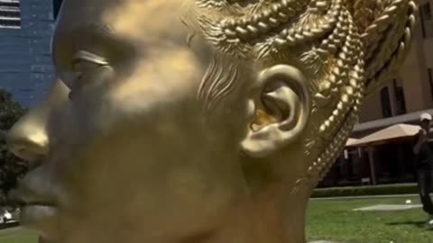 10ft bronze face of a black woman put up in Sydney, Australia