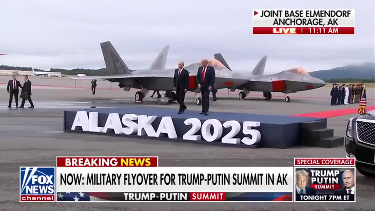 BREAKING__Trump,_Putin_shake_hands_ahead_of_historic_summit_in_Alaska(480p)