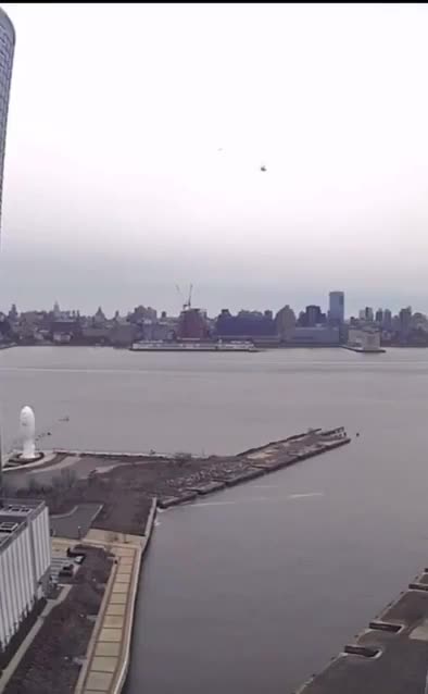 Video captures the moment helicopter broke apart mid-air before crashing into the Hudson River