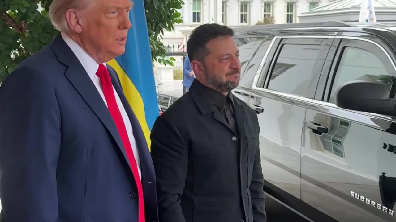 BREAKING 🚨 Zelenskyy got the message that T-Shirts are a no go for this meeting !