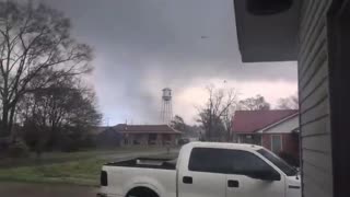 Video showing the multi vortex stage of the Taylorsville, MS tornado March 15, 2025