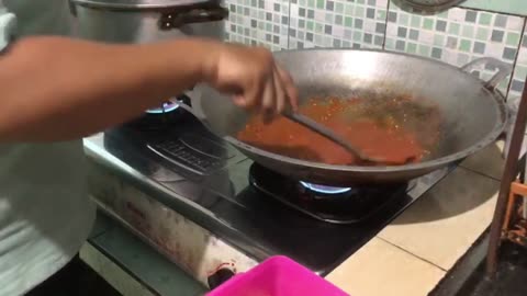 Sambal Egg Omelet Tutorial Part 1: Cooking the Perfect Omelet