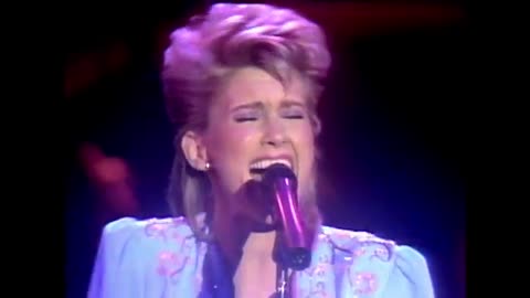 Olivia Newton-John - Hopelessly Devoted To You (Weber State University, Ogden, Utah, 12.10.1982)