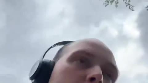 Deranged TikToker thinks it’s funny to post a video insinuating he could assassinate President Trump