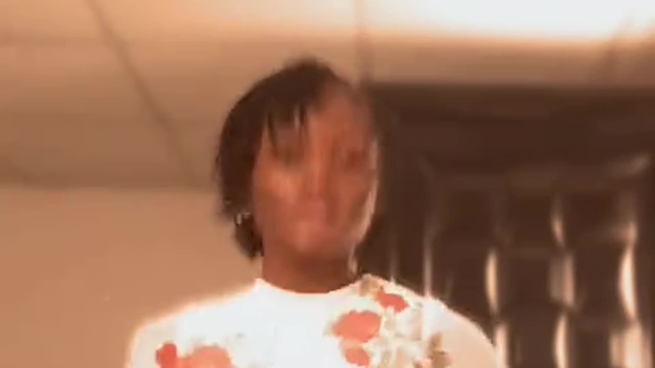 "Too curvy to be ignored, too classy to chase attention 👑"