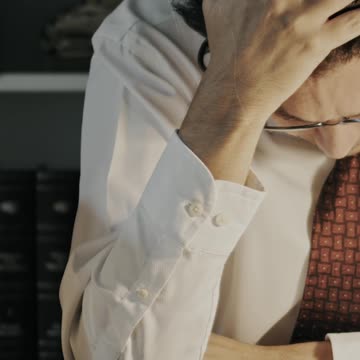 দুনিয়ার মোহ ও সত্যিকার শান্তি | অন্তরের শান্তি কোথায় পাওয়া যায়