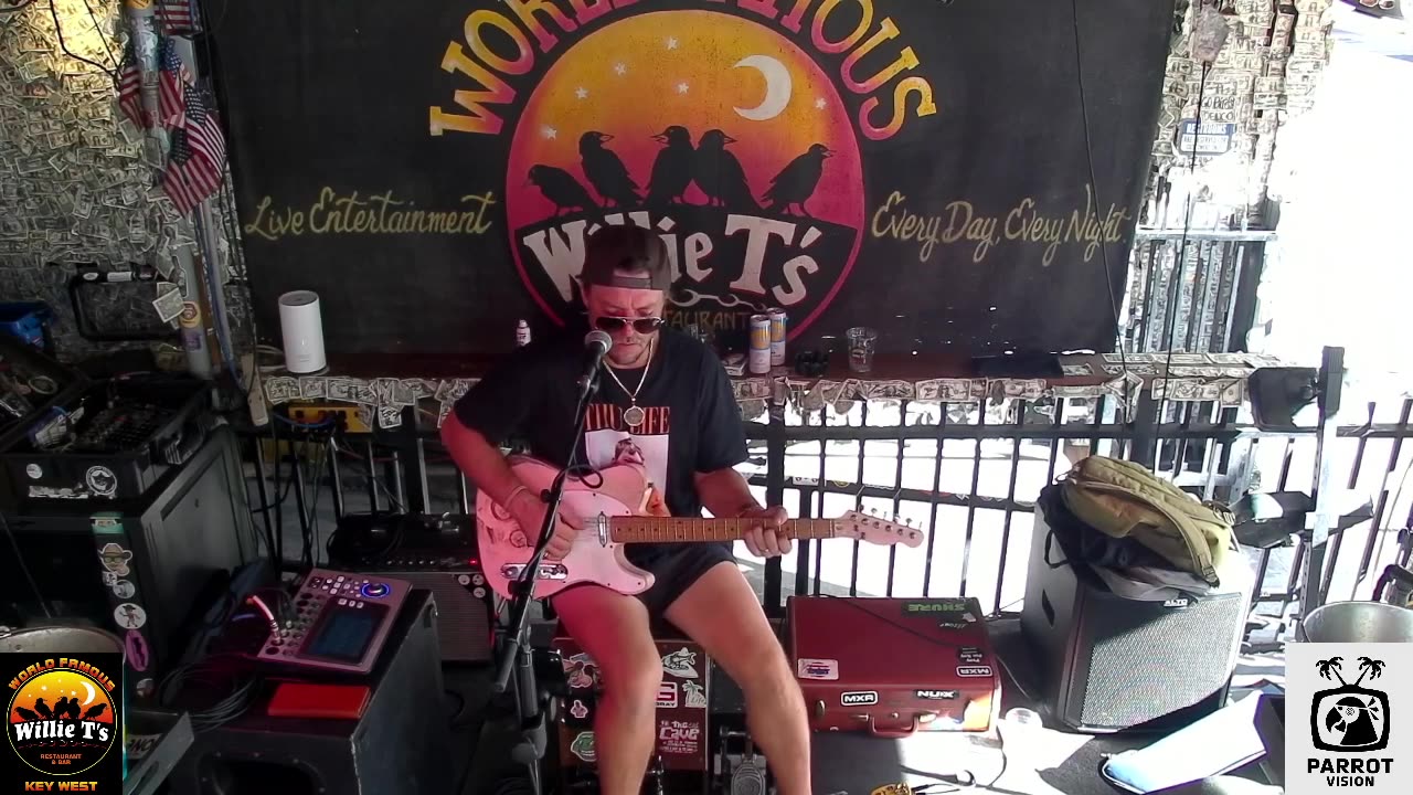 LIVE Music Everyday!