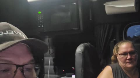 LOOK WHAT I RAN OVER NOW! #truckesvlogs #truckdriver #ourtruckinglife #trucking #truckingfamily