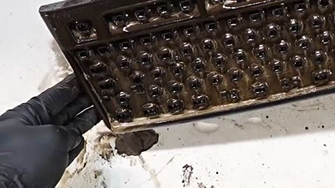 I cleaned the dirtiest keyboard with mud on it. Make it clean. asmr, Cleaning the Keyboard, 키보드 청소