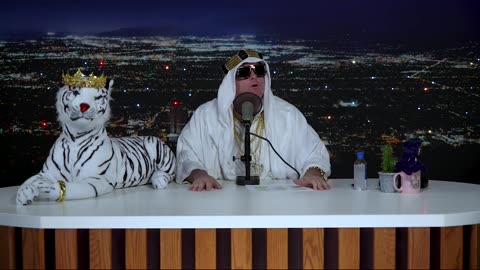 Resentment & Four Seasons - Tim Dillon Show #fourseasons #giftgiving #resentment #hamas