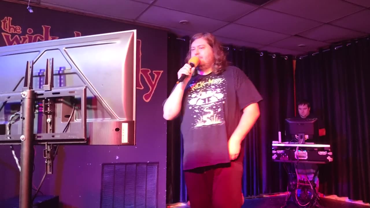 Autistic Man KILLS DRAKE- Headlines Live Cover