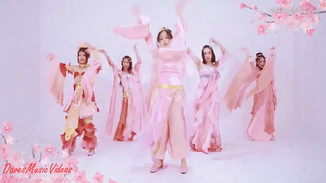 Girls Aloud. The Promise