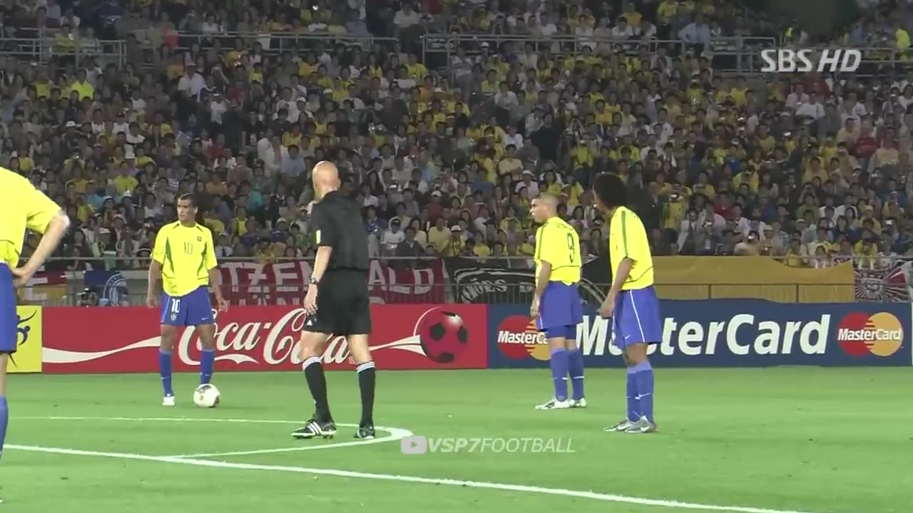 The Day Ronaldinho Became a Brazilian Legend