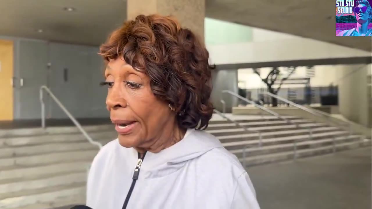 Maxine Waters has just attempted to break into the Los Angeles Federal Building