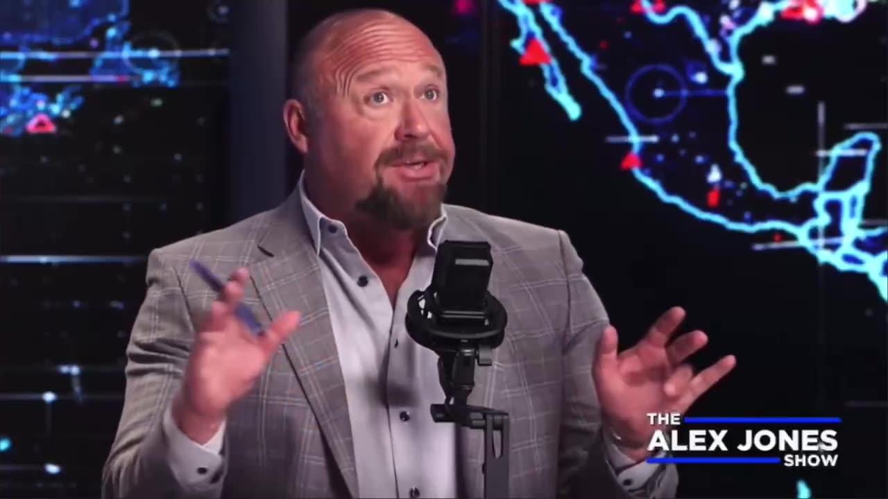 'Cut it off at the pass': Alex Jones slams Trump plot to silence Ghislaine Maxwell
