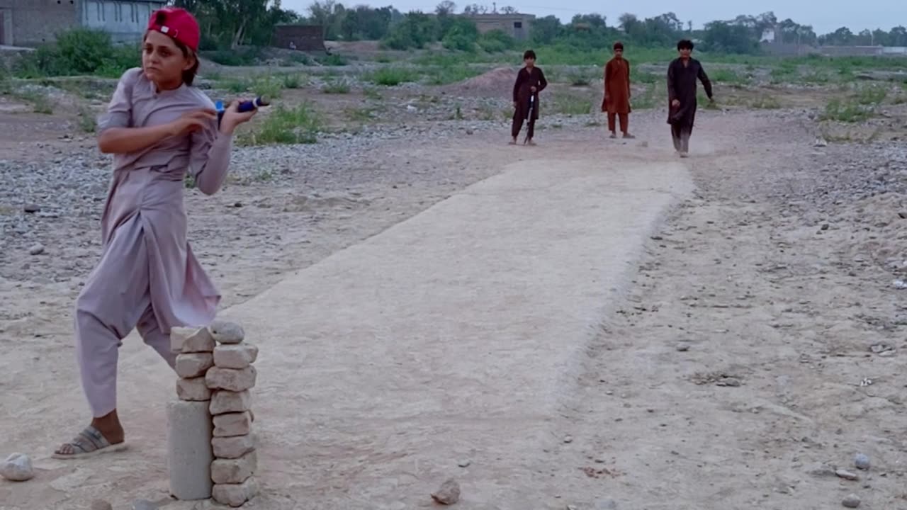 6 Balls, Wo Bhi Teez Tareen