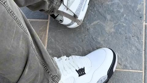 Jordan 4 Retro White Cement 🤍