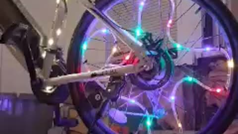 Bike light spinning