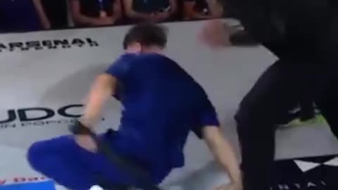 Powerful slap Omg
