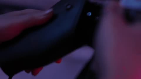 接受质疑 打破质疑.