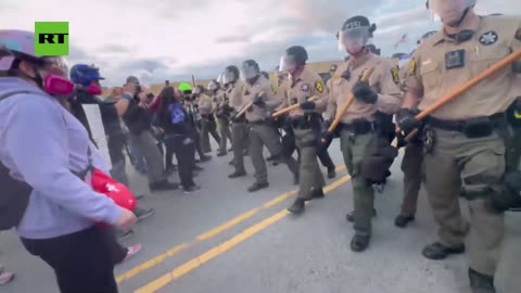 Chaos erupts outside ICE facility in Chicago