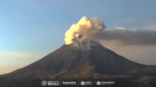 Timelapse of Popocatepetl in Mexico this morning