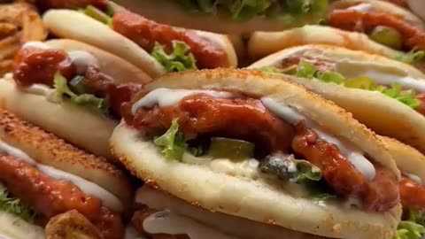HOT CHILI CHICKEN BURGERS