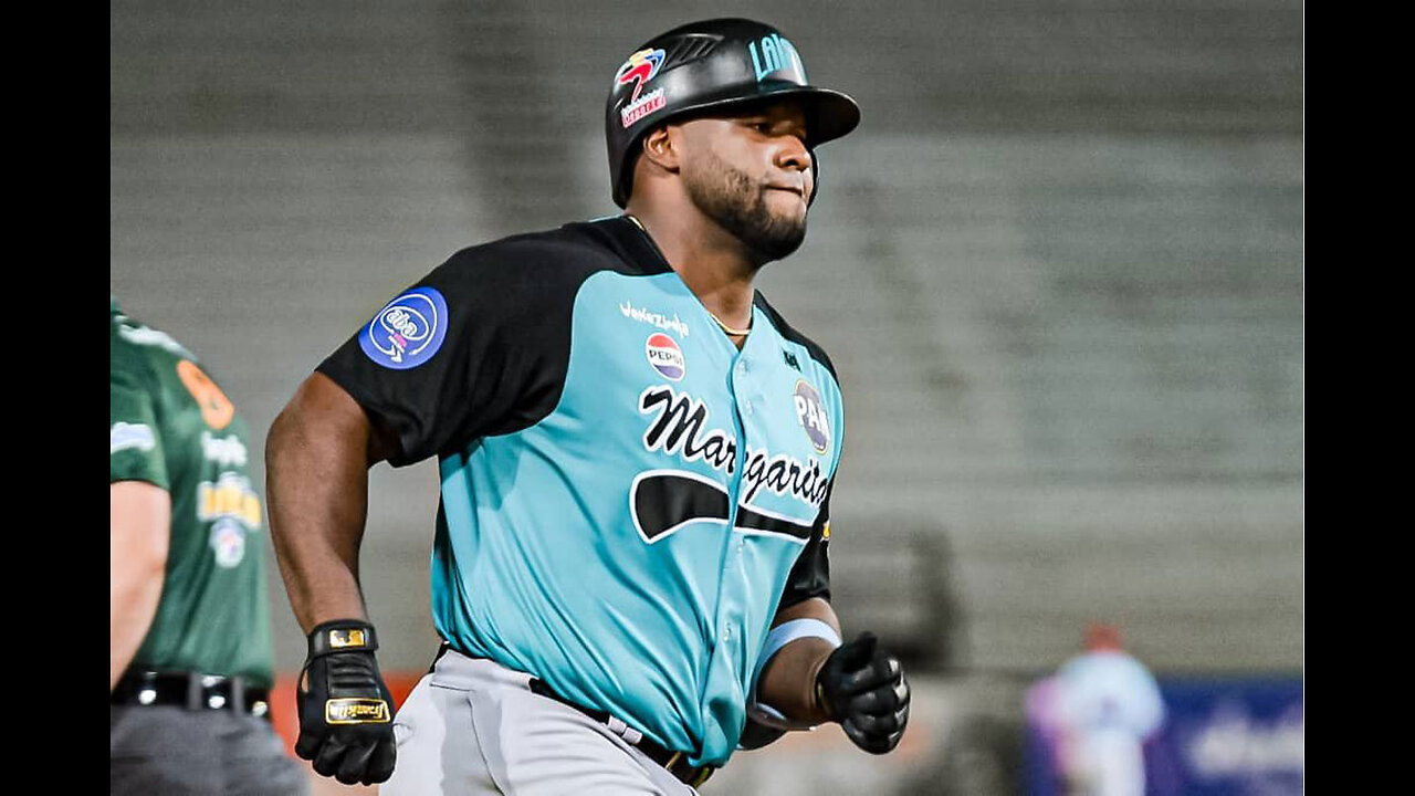 Jonrón enorme de Moisés Gómez